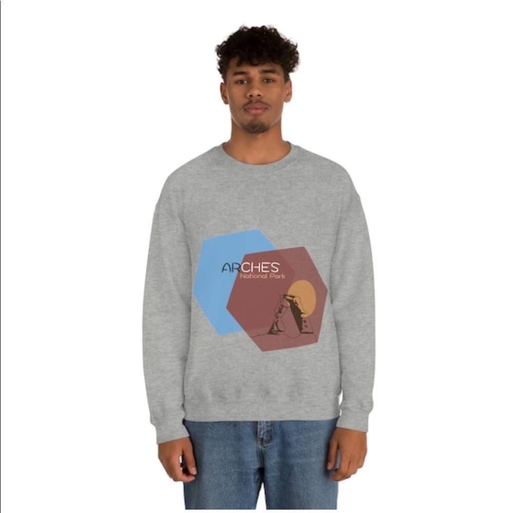 UNISEX BRAND NEW National Park sweater Arches